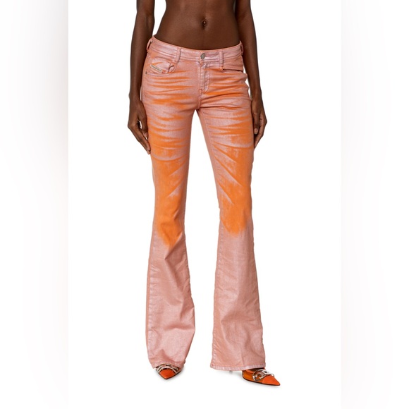 Diesel Denim - Diesel Bootcut And Flare Jeans 1969 D-Ebbey 068kt